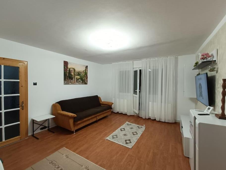 Apartament Alis2011 Buzau Ngoại thất bức ảnh